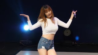 4K 171125 식스밤 Six Bomb 소아 SOA  예뻐지는 중입니다 After 포천 착한콘서트 직캠Fancam by PIERCE [upl. by Alya]