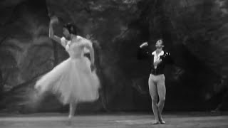 Margot Fonteyn  Rudolf Nureyev Giselle PAS DE DEUX FROM ACT II [upl. by Llireva]