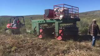 Rodillo Tandem 42x12 estirado con Tractor McCormick 105 HP [upl. by Aisat450]