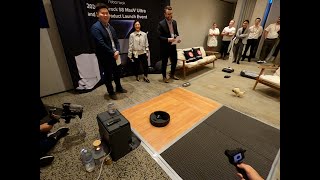 Roborock S8 MaxV Ultra robovac demonstration [upl. by Eehsar157]