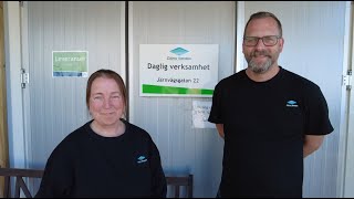 Syntolkad version  Roger och Inger berättar om jobbet på daglig verksamhet  Götene kommun [upl. by Idoj]