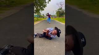 Mat maro plzz🤣 viralreels ytshort comedy comedyvideo [upl. by Hareehat608]