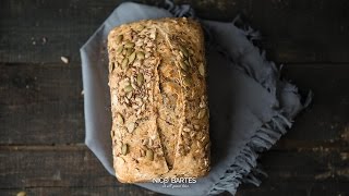 Glutenfreies Low Carb Brot Rezept ohne Mehl und viel Eiweiß [upl. by Aleacin72]