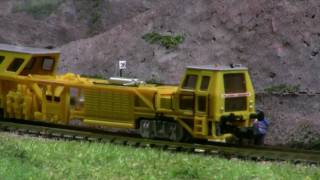 Tamping Machine PlasserampTheurer Duomatic 0732 Nscale [upl. by Iclek]