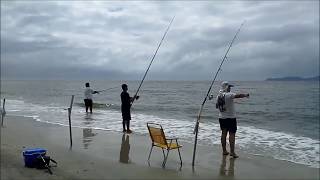 Pesca de praia em Ilha Comprida 2014 [upl. by Sacrod]