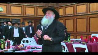 Rabbi Cunin We need to daven like Chassidim [upl. by Ehcram913]