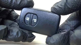 トヨタ アクア スマートキー電池交換 TOYOTA AQUA NHP10 SMART KEY [upl. by Milks]