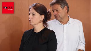 Grüne fallen in neuer Umfrage auf tiefsten Wert seit 5 Jahren [upl. by Bucella]