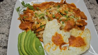 Como Hacer Chilaquiles Rojos Con Pollo Fácil [upl. by Mw]