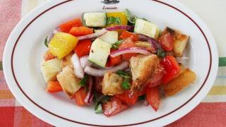 Fresh Panzanella Salad [upl. by Olav]