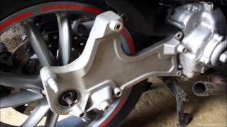 How to Scooter Piaggio Carnaby Hinterradwechsel rear wheel change [upl. by Yeslaehc]