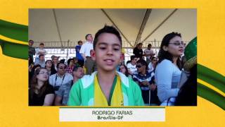 Estudante de 10 anos canta Hino Nacional durante desfile em Brasília [upl. by Erotavlas]