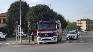 Vigili del Fuoco Pisa Aps Mercedes Actros e Ford Ranger in sirena [upl. by Haidadej326]