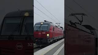 Siemens Vectron og dobbeltdækkervogne på Køge Nord Station danmark trainspotting train dsb [upl. by Ivett]