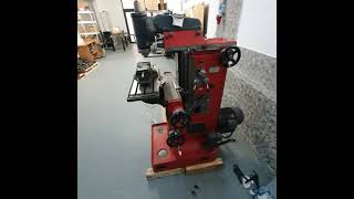 INFRATIREA ORADEA FUS200 Universal Vertical milling machine [upl. by Elle]