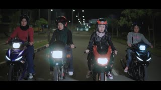 Mat Rempit Vs Minah Motor [upl. by Scherman257]