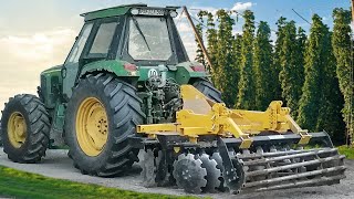 Bodenbearbeitung im Hopfengarten 🍺 John Deere 6320 mit Kirzinger amp Unland Scheibenegge 💪 [upl. by Waddington]