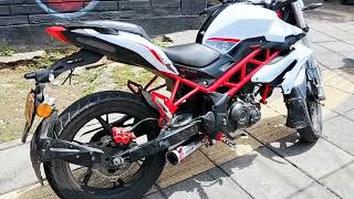 Benelli 150 con escape tipo SC Project  Sonido Kimoto Superbike [upl. by Kandy]