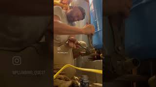 How to replace well tank plumber plumbing diy homeimprovement bluecollar 2024 [upl. by Sivek]