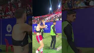 Javi Jordan and Siverio give their jersey to Jamshedpur fans [upl. by Wash]