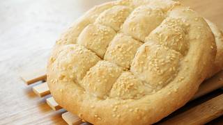 no knead  this is my favorite simple and quick homemade bread recipe only 4 ingredients [upl. by Hickie]