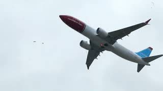 Norweigan Air Shuttle B7378 SERTD Takeoff from London Gatwick [upl. by Tilagram]