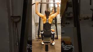 Back workout WorkoutRoutine FitnessAddict HealthyLifestyle TrainingHard NoPainNoGain GetStrong [upl. by Oswal62]