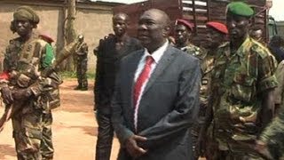 Centrafrique les rebelles cantonnés dans des camps [upl. by Moneta]