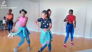 Averly morillo ven ven ven mesias  afro dance Haïti [upl. by Nojid]