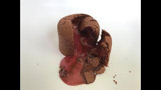 El coulant relleno de chocolate blanco y fresa de Miquel Antoja [upl. by Mahla244]