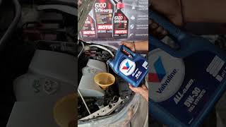 VALVOLINE 5W30 OIL CHANGE viralvideo viralshorts oilchange mechanic [upl. by Aidnama]