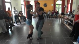 Bachata Dominicaine débutantinter avec Yami et StEffy quotStep Onequot [upl. by Hullda]