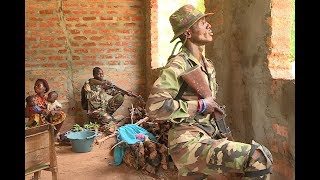 République Centrafricaine  combat d’infanterie à Bangui [upl. by Ellenor925]