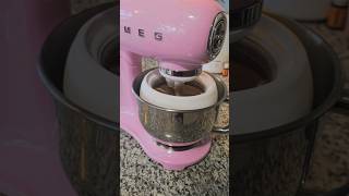 Smeg si hace buen helado smeg smeg50style kitchengadgets [upl. by Nauqel]