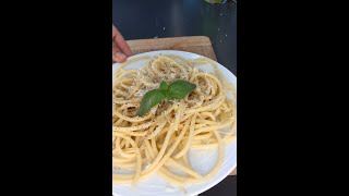 🇮🇹  Easy lunch   CACIO E PEPE   ASMR  🇮🇹 [upl. by Anaicul]