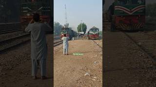 Green Line overtake Bahaudin Zikriya Express viral viralshorts [upl. by Jennine]