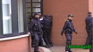 Agression mortelle des racistes policiers Hollandais sur un ivoirien [upl. by Neelear]