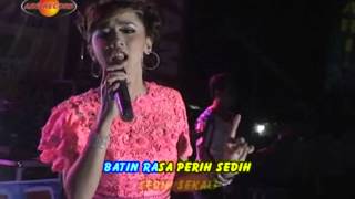 Sarah Brillian  Nelangsa  Dangdut Official Music Video [upl. by Miksen992]