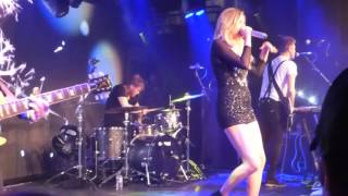 Kelsea Ballerini live london2 2017 [upl. by Clerissa]