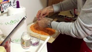 Nascita di una Pizza Napoletana con Condimento quotCalabraquotcotta in F1 in 60 secondi [upl. by Edlin]