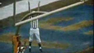 63 yard field goal by kicker Tom Dempsey NFL Record [upl. by Arabrab]