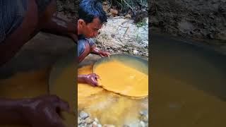 wow amazing the hard yellow material contains millions of gold grains😱😱❗gold goldhunter [upl. by Whalen]